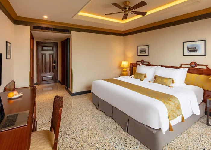Silk Path Grand Hue Hotel
