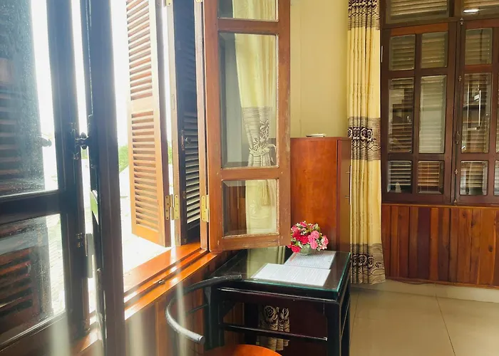 Nam Phuong Riverside Villa